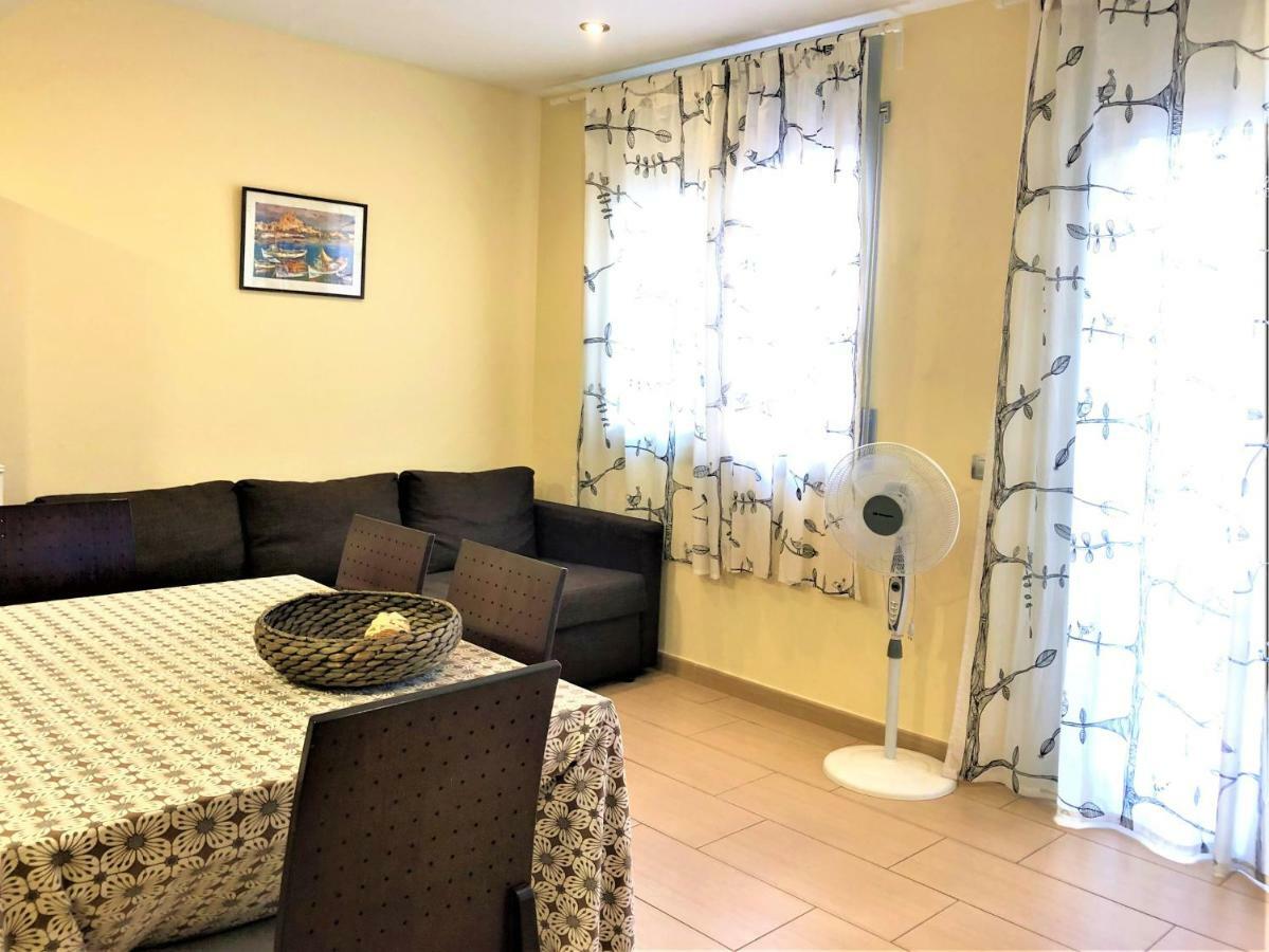 Lloret Beach Apartments โยเรตเดมาร์ ภายนอก รูปภาพ